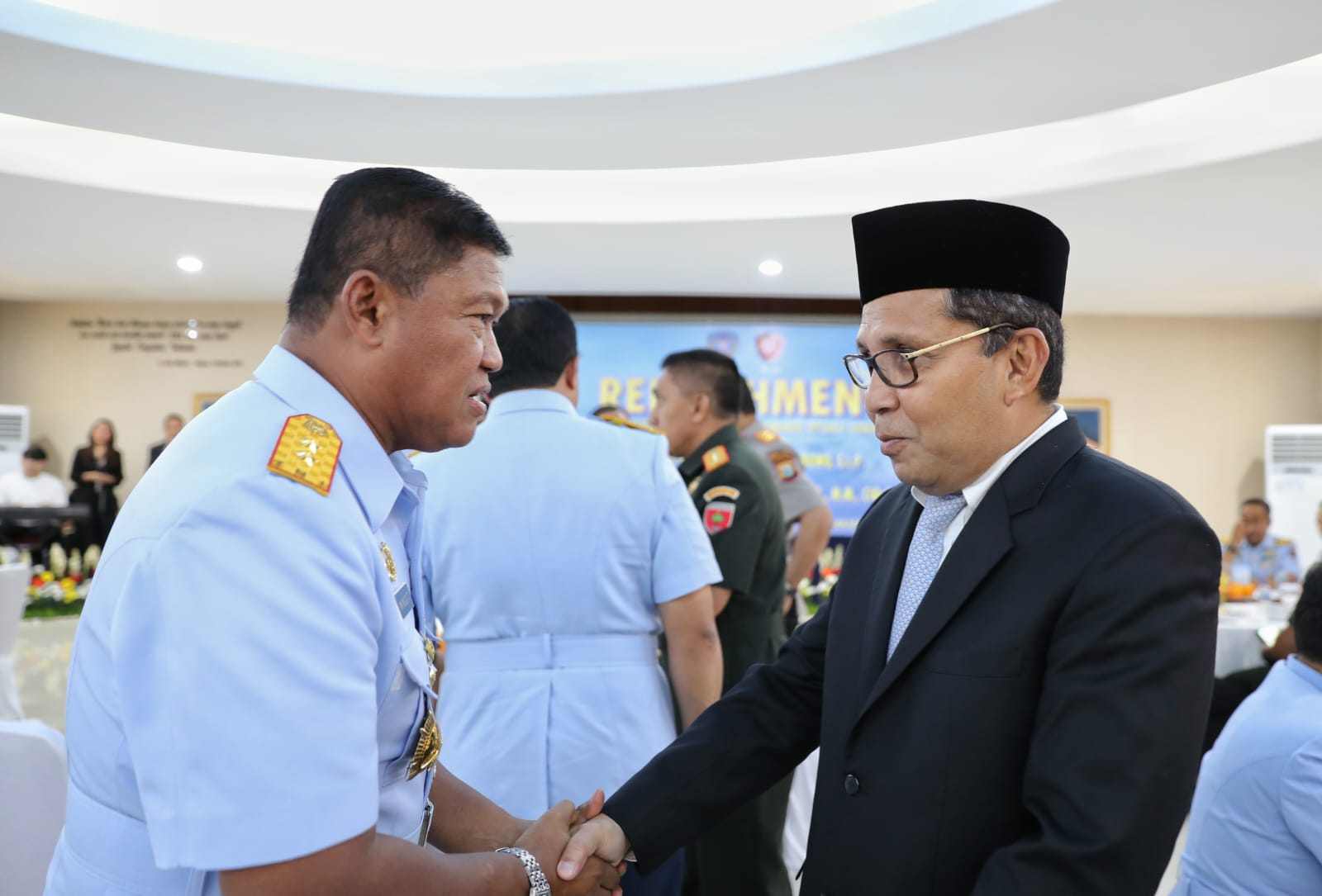 Wali Kota Danny Hadiri Sertijab Panglima Komando Operasi Udara II